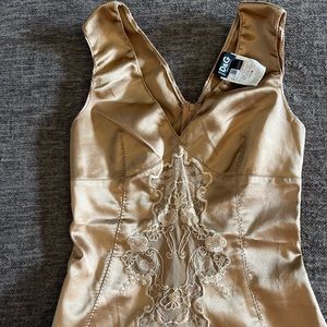 D&G gold top